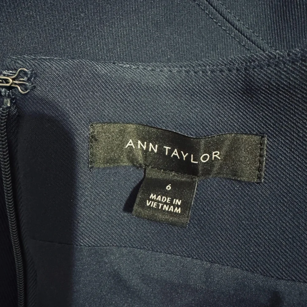Ann Taylor Women Navy Blue Career Pencil‎ Skirt Business Office Workwear Size 6